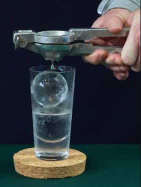 Ice Cube XXL și Ice Spheres: gheață pentru cocktailuri